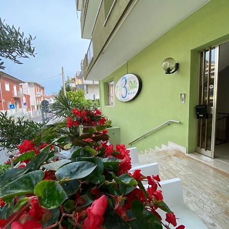 Hotel Tre Stelle Rímini Exterior foto