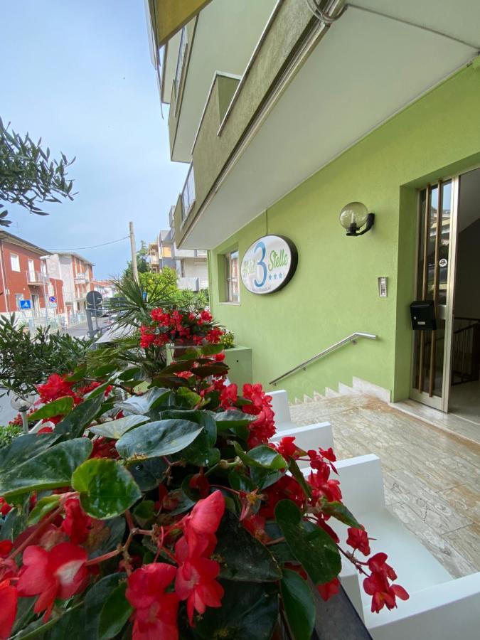 Hotel Tre Stelle Rímini Exterior foto